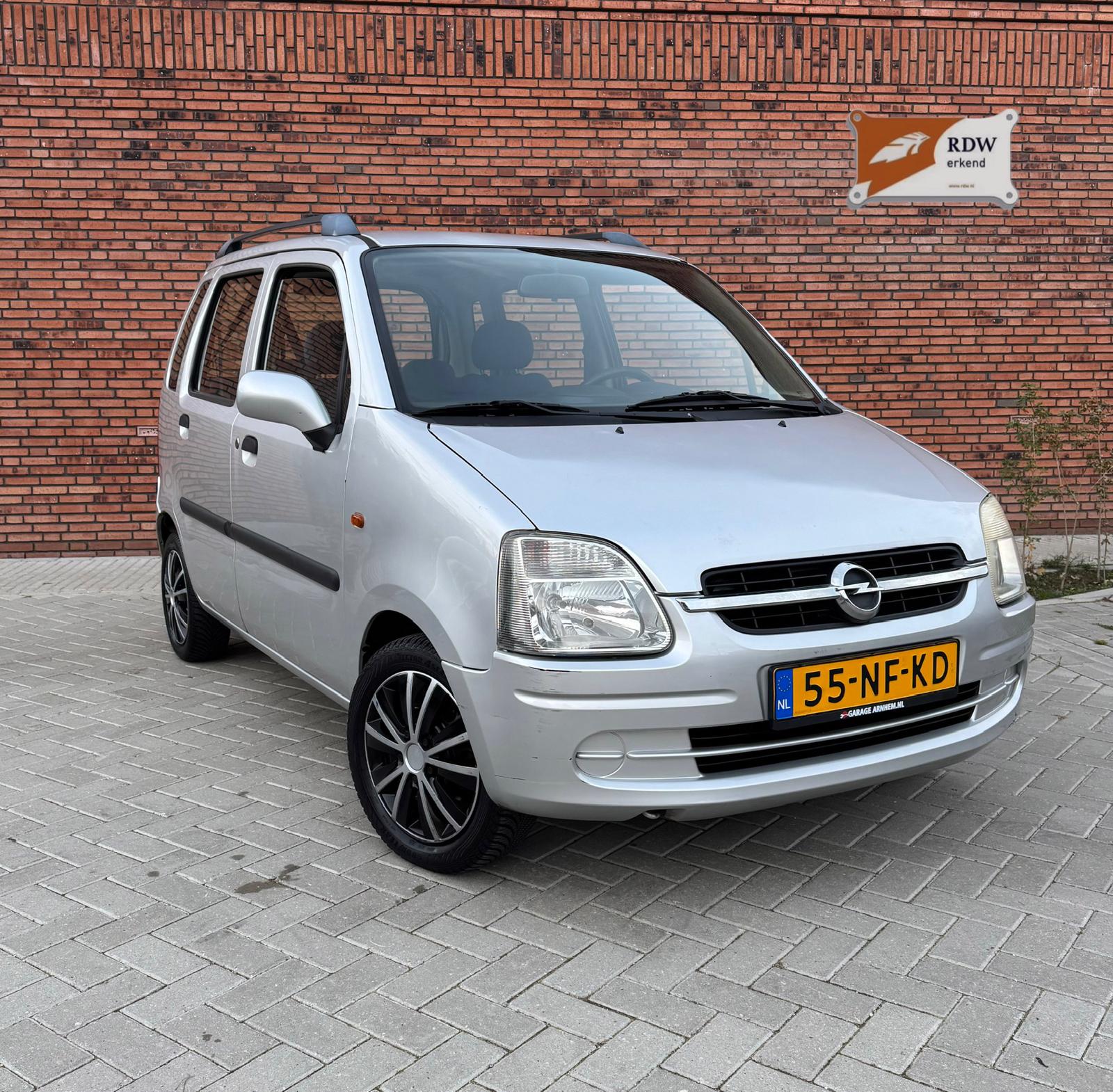 Opel Agila 1.2 16V Color Edition