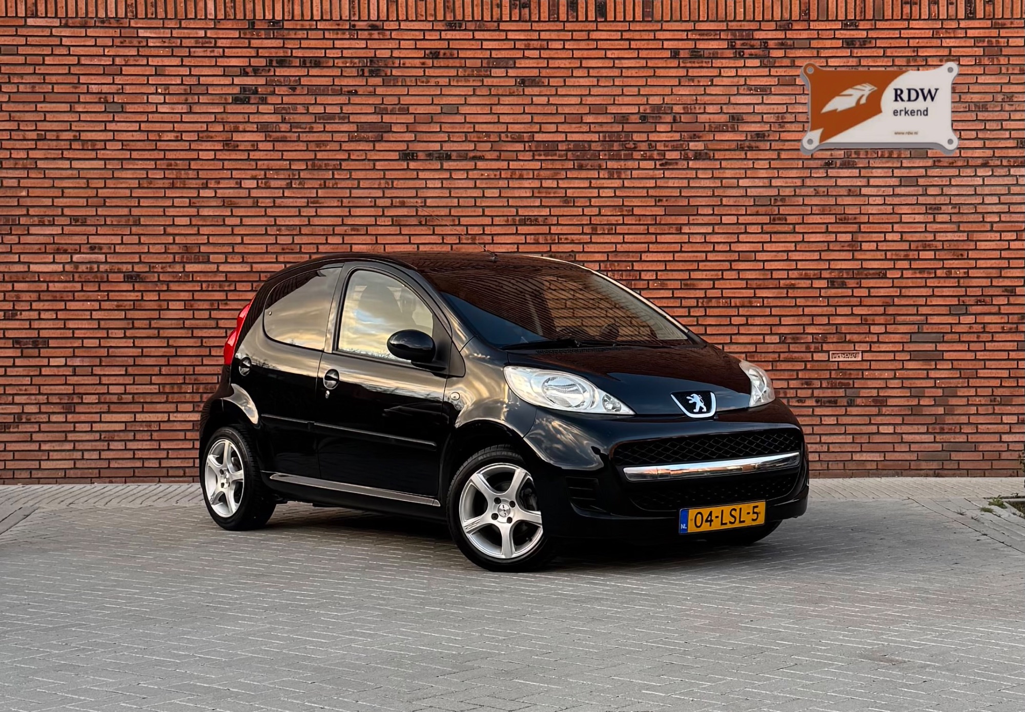 PEUGEOT 107 (VERKOCHT) 1.0 XS Sport