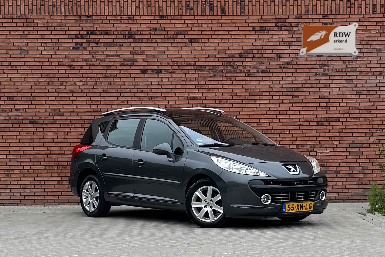 PEUGEOT 207